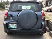 A picture of Toyota RAV4 08
