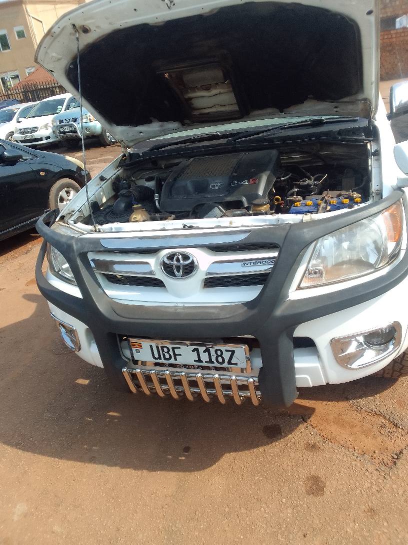 toyota hilux vigo