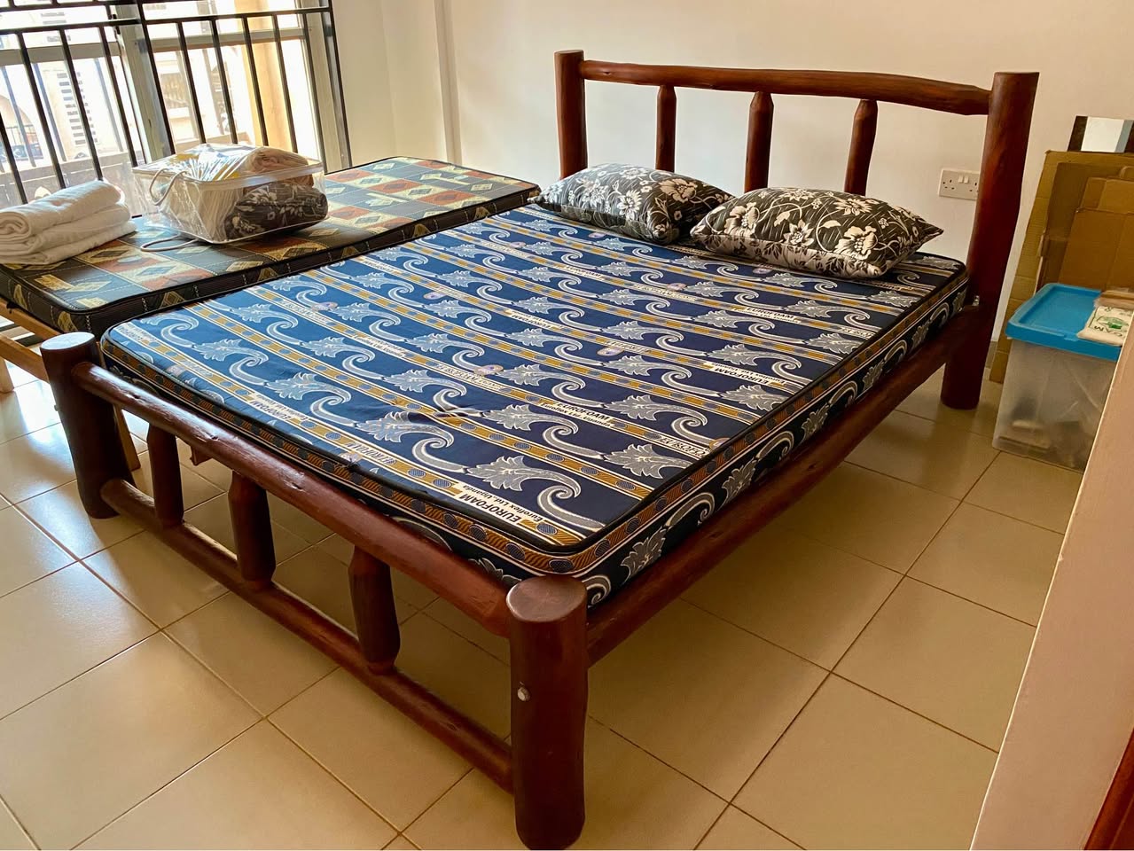 A picture of Bed 5x6 Mattress 2 Pillows