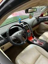 A picture of 011 Lexus ES 350