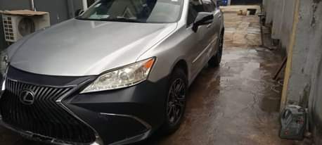 A picture of 2009 LEXUS ES350