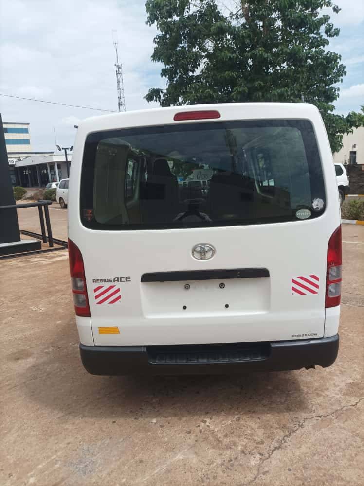 used toyota hiace