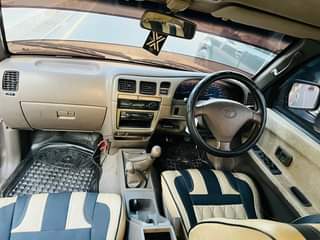 A picture of HULUX PICK UP