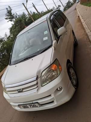 A picture of Toyota Noah