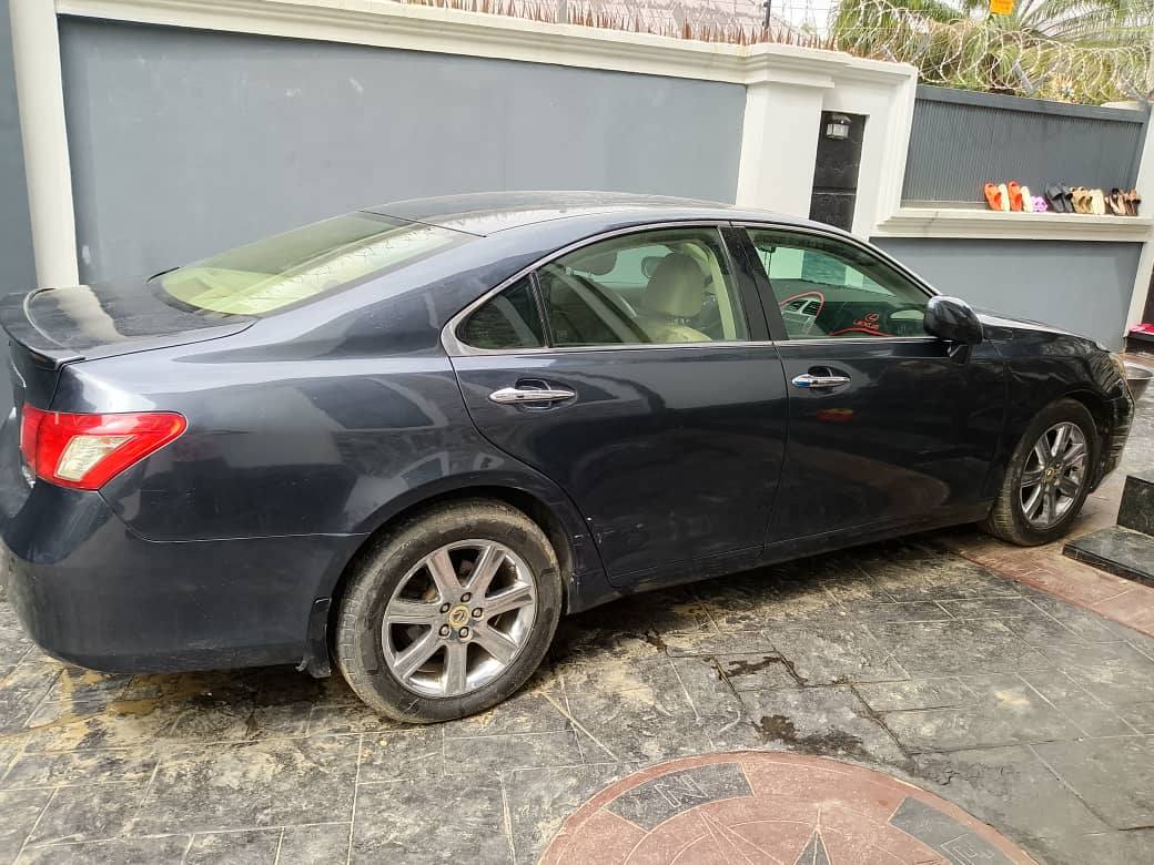 A picture of Lexus ES350 Direct Belgium first body