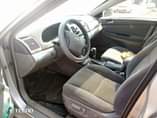 A picture of 2006model Toyota Camry Partly First Body Good Gear Engine Smoking
