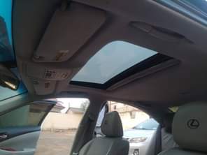 A picture of Lexus Es 350 2008 model 5 7m last not negotiable