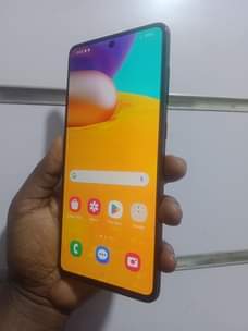 A picture of Samsung A71