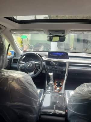 A picture of 2016 Tokunbo full option RX350 luxury interior r Reverse camera