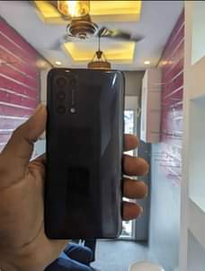 A picture of oppo reno5 5G