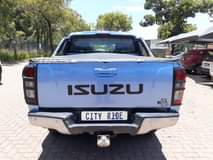 A picture of 2014 isuzu kb240