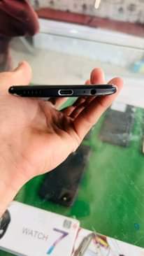 A picture of oneplus6 GB128