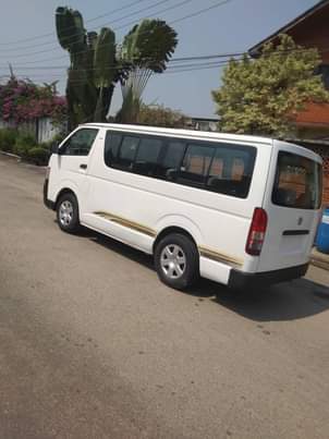 A picture of STANDARD TOYOTA HIACE 2010 HUMMER 1 BUS good engine and