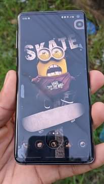 A picture of Samsung s 10 plain gb 128 Ram 8