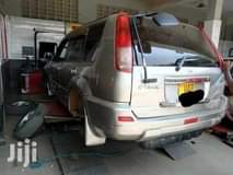 A picture of Nissan Xtrail 2000 Silver