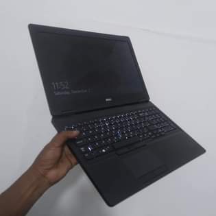 A picture of 7th Generation Slim laptop dell core i7