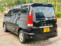 A picture of Toyota Noah shes