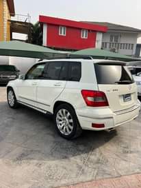 A picture of Mercedes GLX
