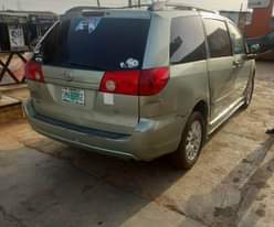 A picture of Reg 06 Toyota Sienna