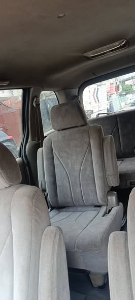 A picture of Mazda mpv 2003