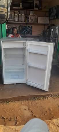 A picture of 120L capacity BRUHM single door fridge on sale