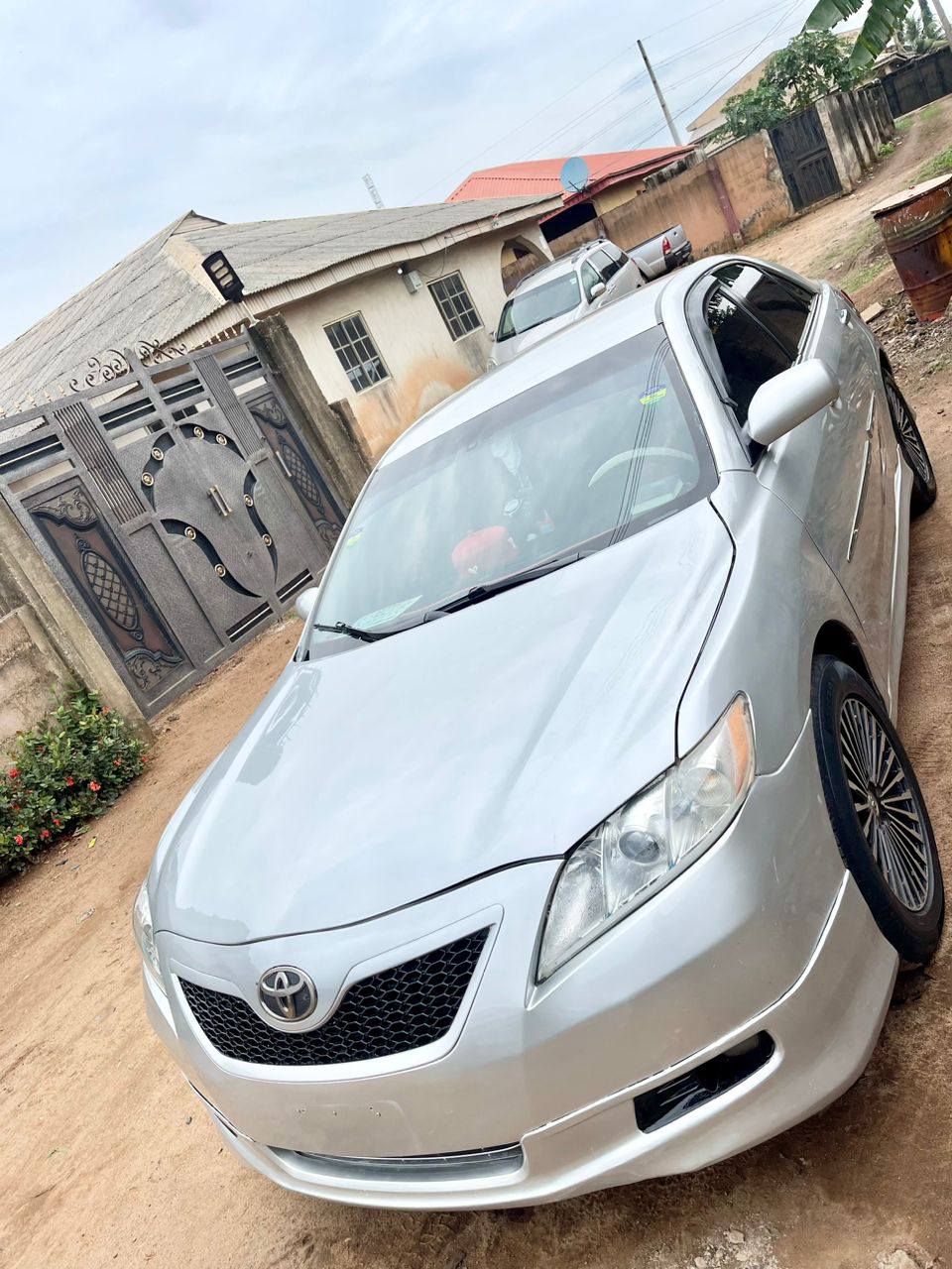 A picture of 08038363643 Toyota Camry muscle 2010