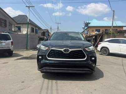 A picture of 2020 Toyota Highlander XLE