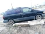 A picture of Toyota Siena 2000 model