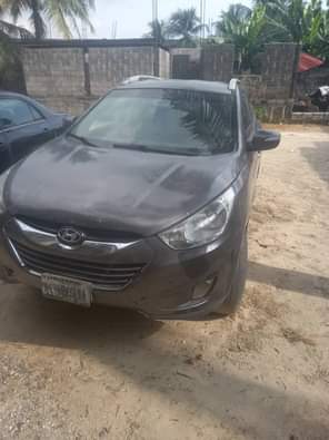 A picture of NEATLY USED FIRST BODY HYUNDAI Is35 Sound engine Smooth Gear