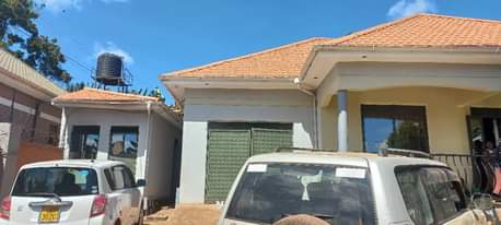 A picture of House on Sale Located at Kajjansi on Entebbe road