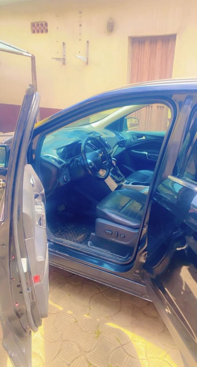 A picture of 2013 Ford escape