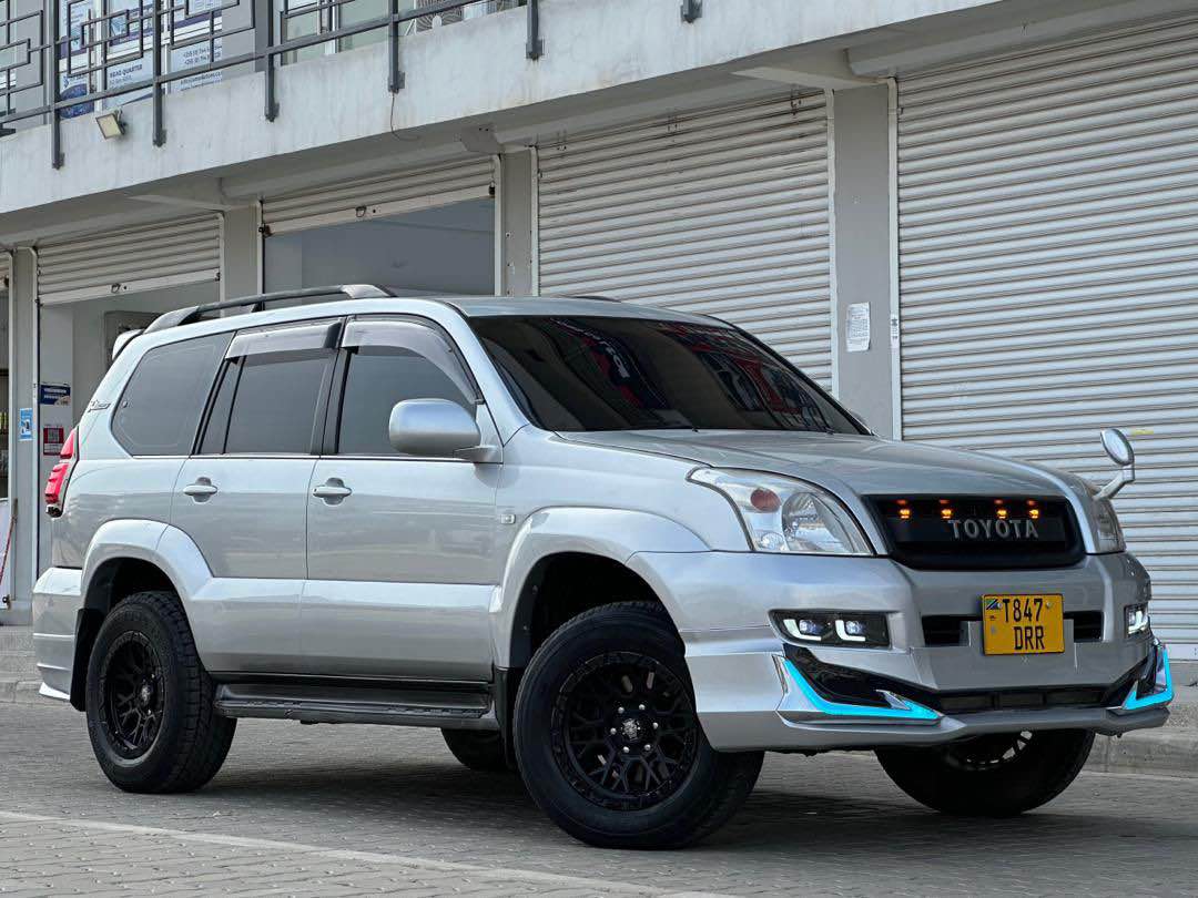 A picture of TOYOTA PRADO TX