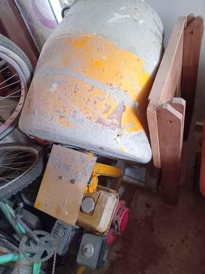 A picture of Neatly Used Household items for sale Badore Ajah.