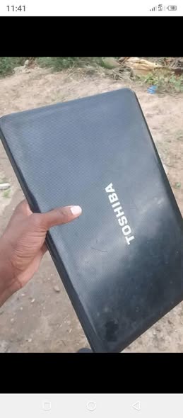 A picture of todhiba ram 2 storage 500gb