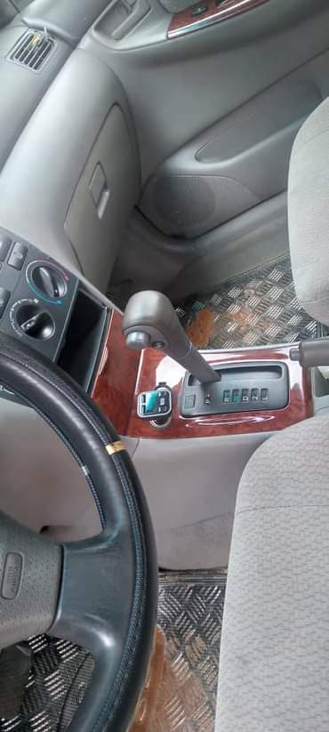 A picture of Toyota corrola Lee 02 Engine and gear perfect Ac cool