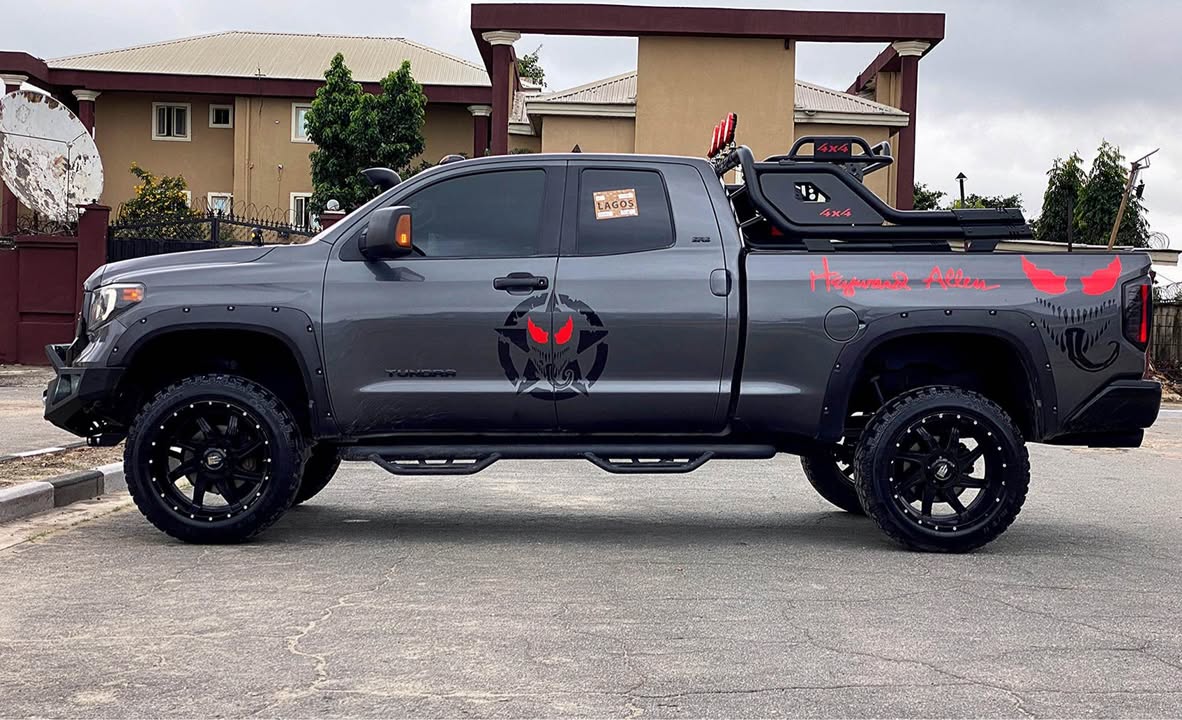 A picture of Toyota Tundra truck