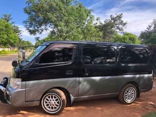 used nissan caravan