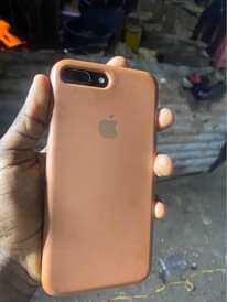 A picture of iPhone 7plus gb 128