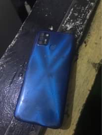 A picture of Infinix hot 10 play 32gb 4gb ram call 0770741340 K