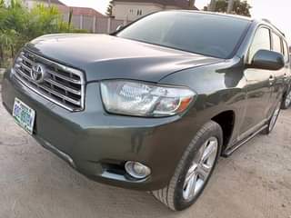 A picture of Nealty Used 2009 Toyota Highlander Everything In Perfect Condition Belgium