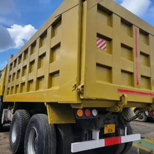 A picture of Make howo Type dumptruck 2018 Price 95 000 000