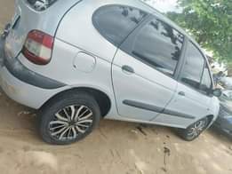 A picture of nault scenic registered first body Engine and Gear perfect AC