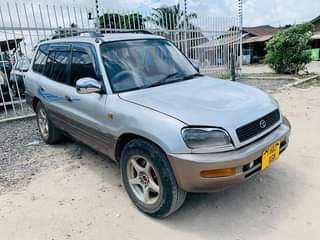 A picture of RAV4 OLD 0714058883