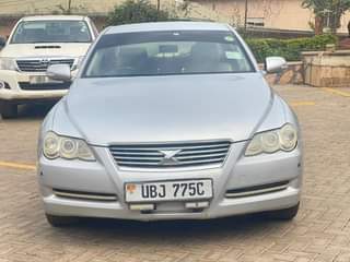 A picture of TOYOTA MARK X 2007