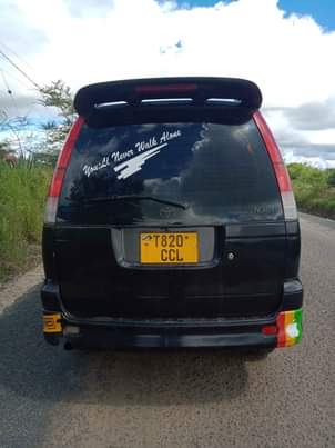 A picture of TOYOTA NOAH SR40 SAFARI POPOTE BEI MIL 6 7 TANGA