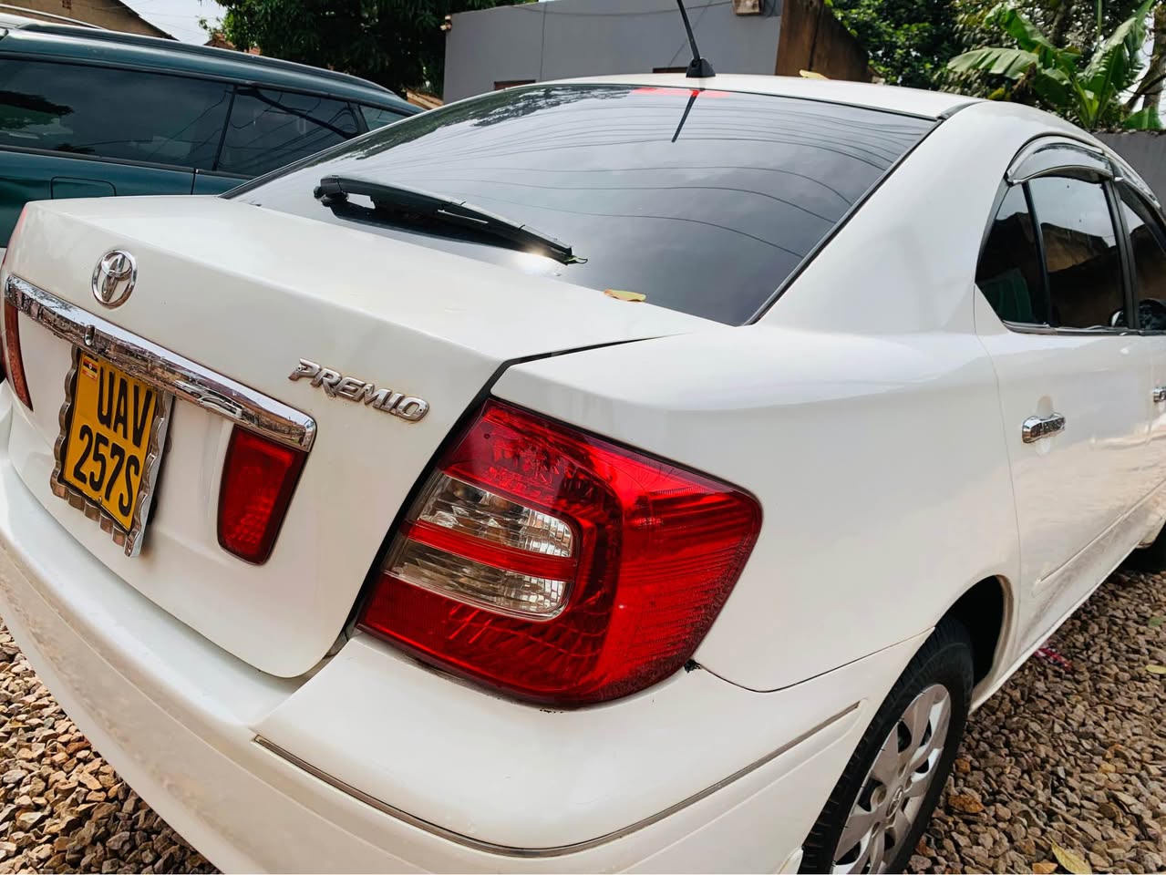A picture of TOYOTA PREMIO