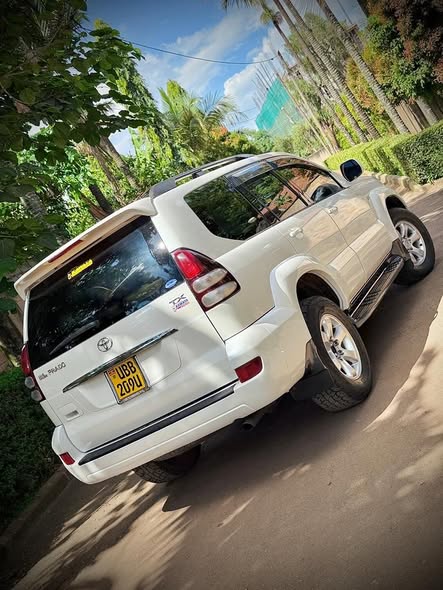A picture of Toyota land Cruiser tx