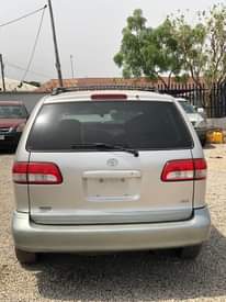 A picture of Toyota sienna