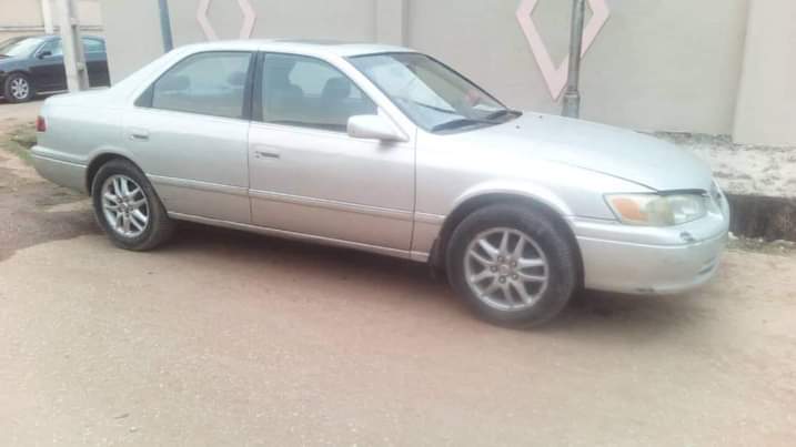 A picture of 2002 Toyota Camry V6