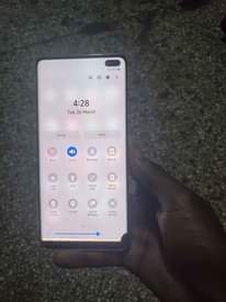 A picture of Samsung s10plus